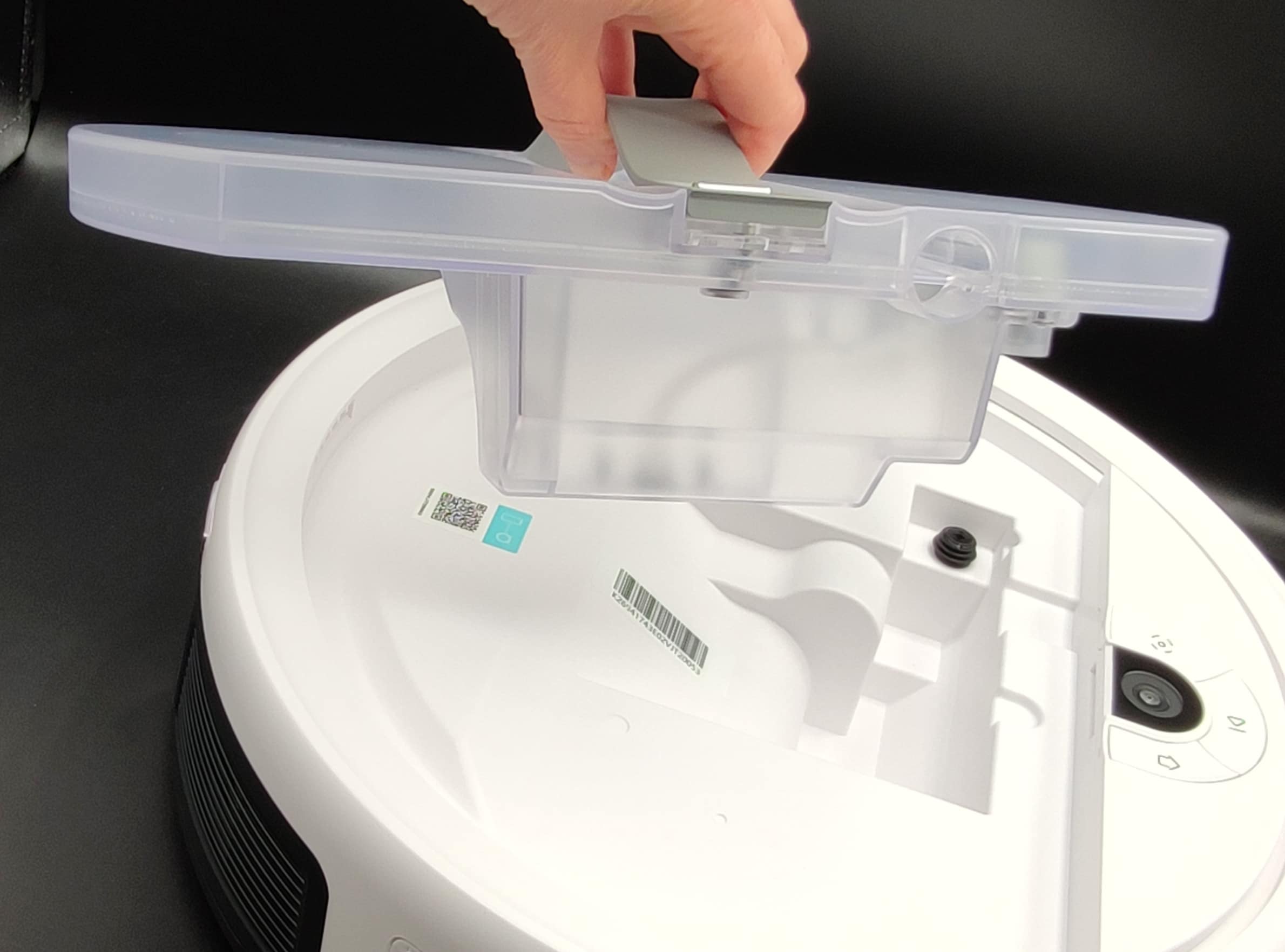 IMG_20230624_133034 le bac réservoir d'eau du yeedi cube d'une capacité d'1.2L se rempli par le coté